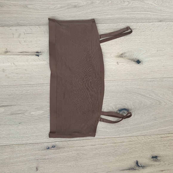 SKIMS bodysuit and matching bandeau set - Picture 2 of 3